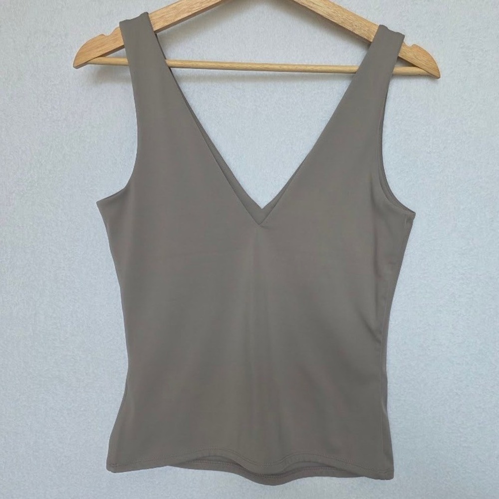 Express Body Contour Tank Women Medium Taupe Excellent V-Neck Sleeveless Top - Picture 9 of 9